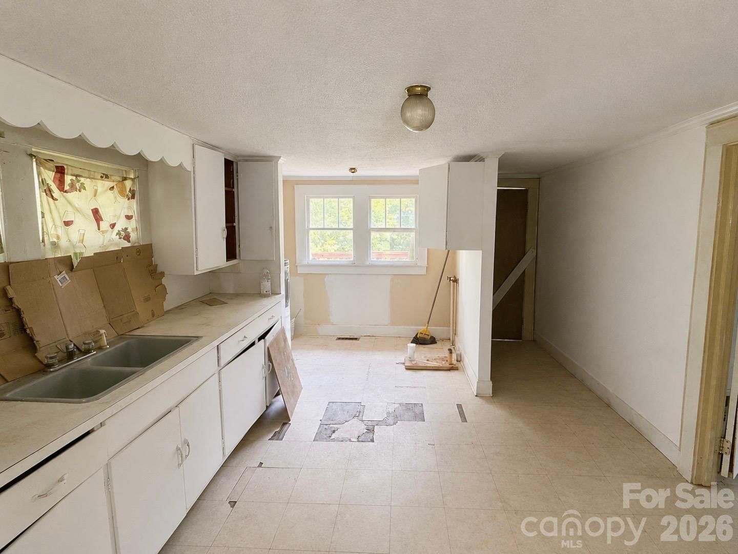 318 Love Street, Albemarle, NC 28001 - Photo 2
