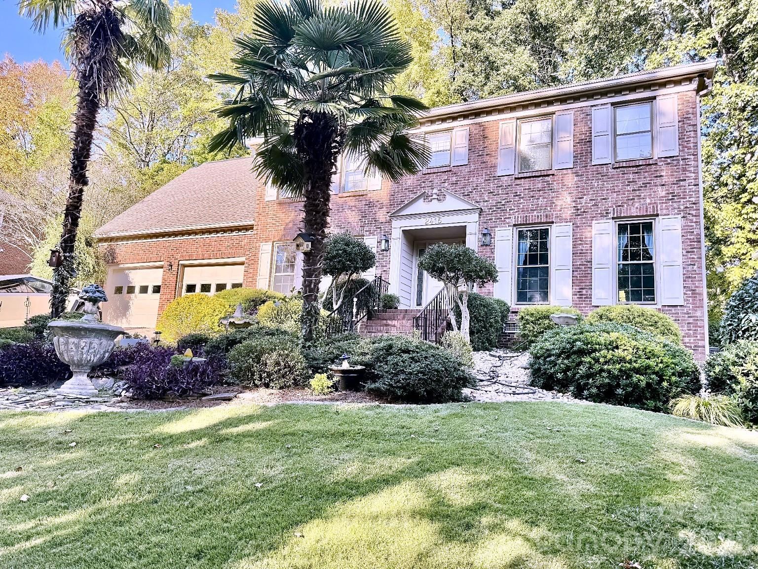 2415 Hopecrest Drive, Charlotte, NC 28210