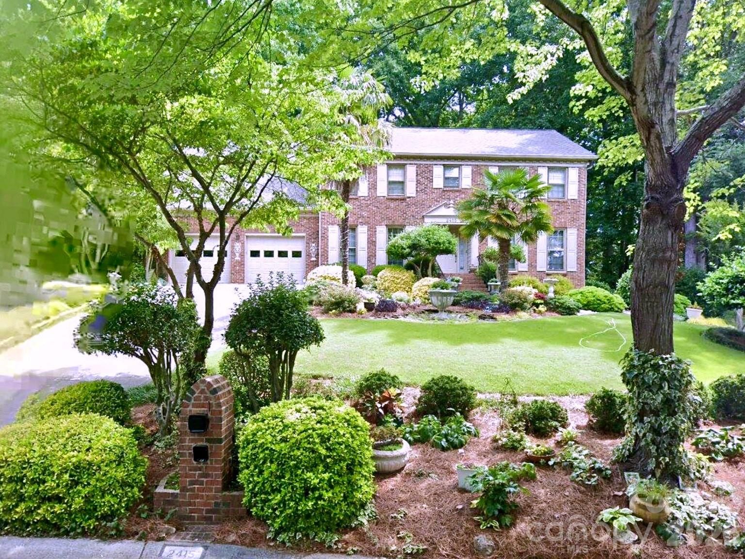 2415 Hopecrest Drive, Charlotte, NC 28210 - Photo 2