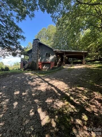 70 Calhoun Ridge Road, Waynesville, NC 28786