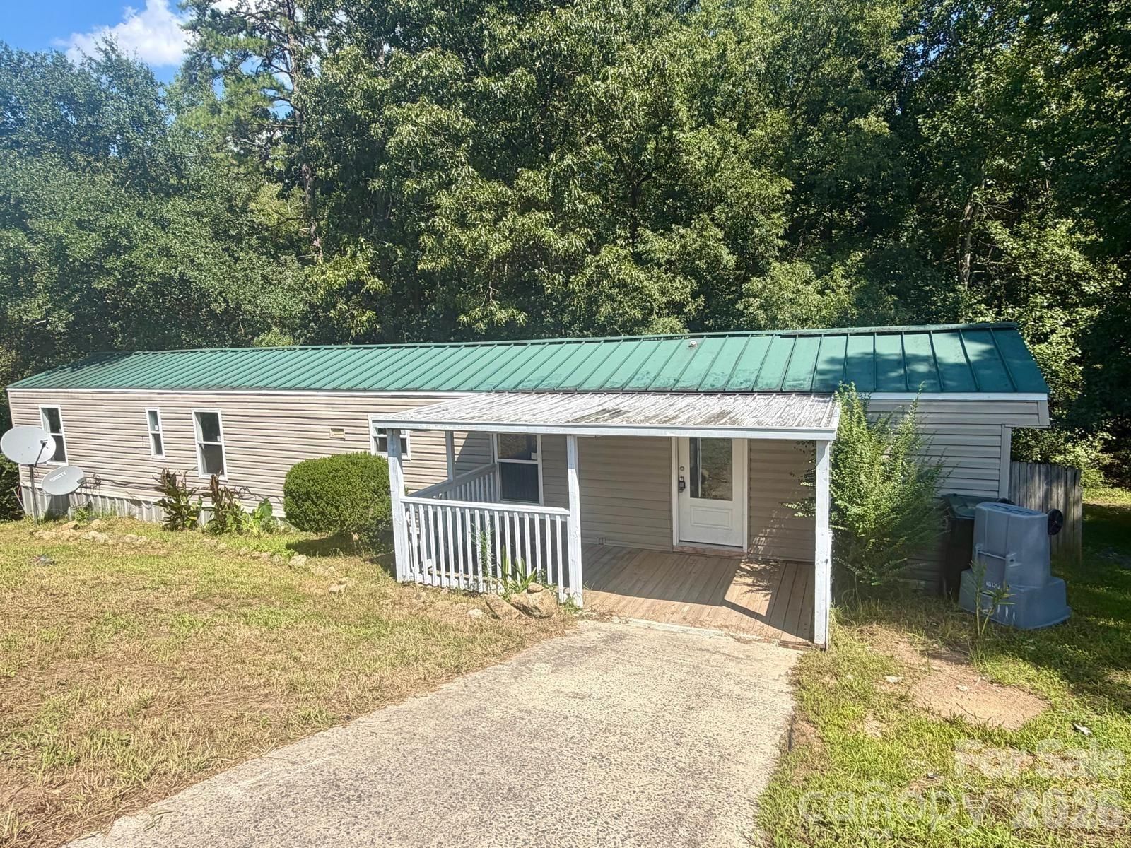 111 Cloverleaf Drive, Clover, SC 29710
