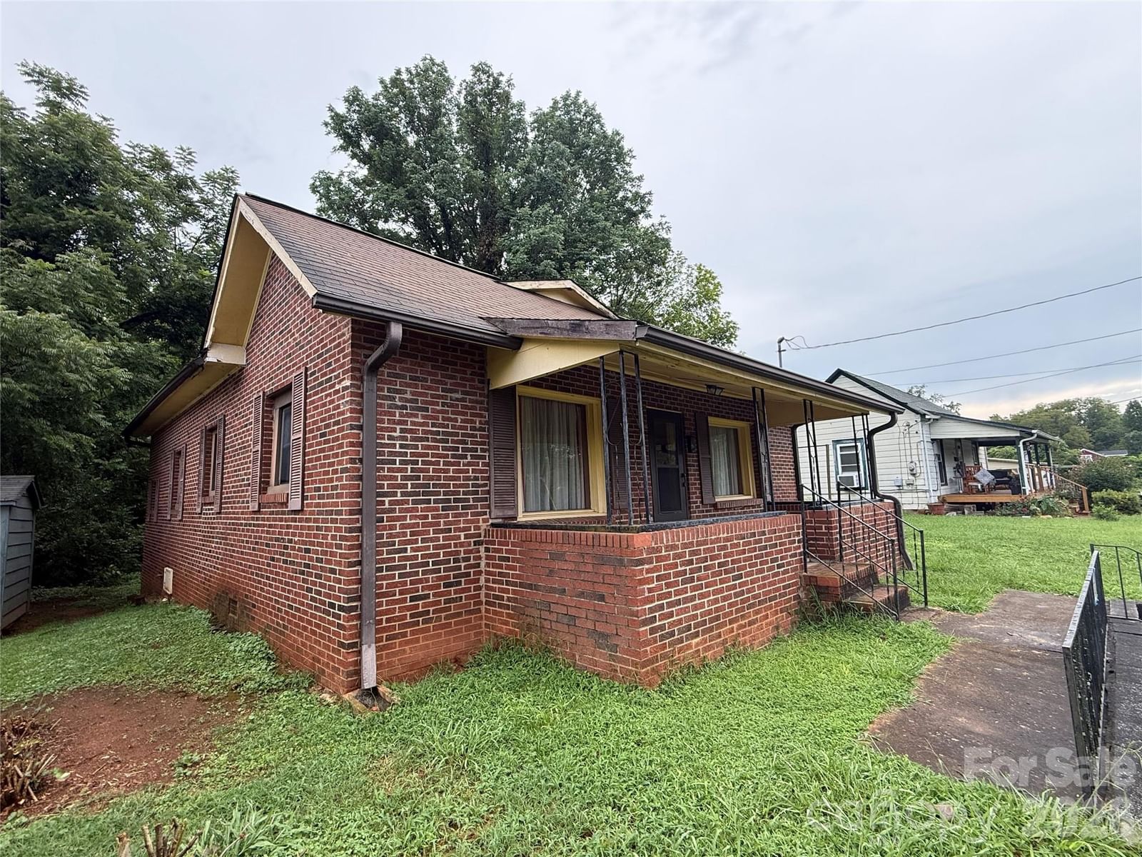 426 Bouchelle Street, Morganton, NC 28655 - Photo 2