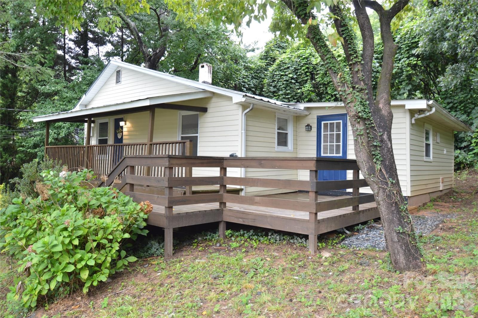 30 Porter Street, Tryon, NC 28782 - Photo 2