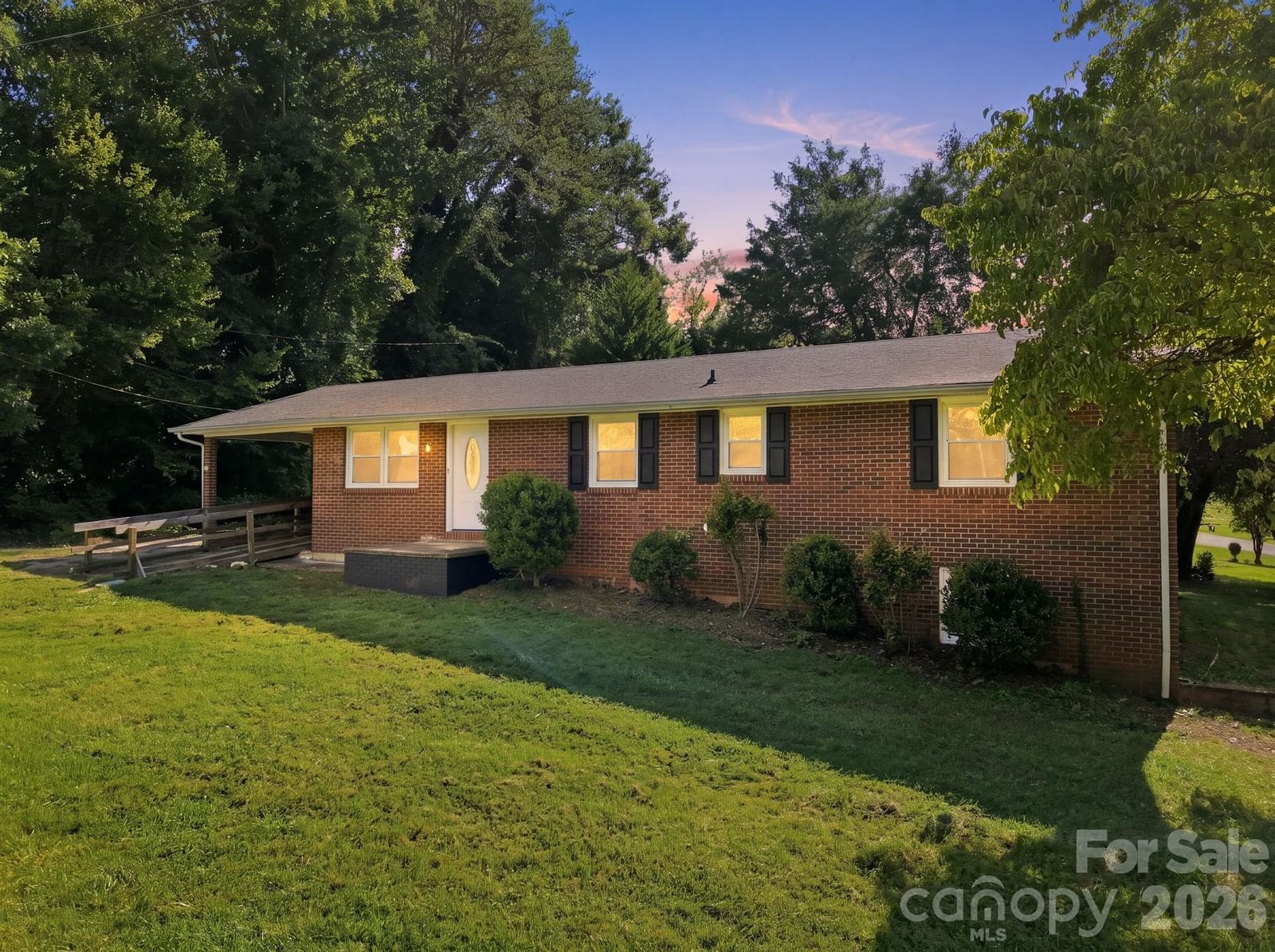1021 Caldwell Avenue, Newton, NC 28658 - Photo 2