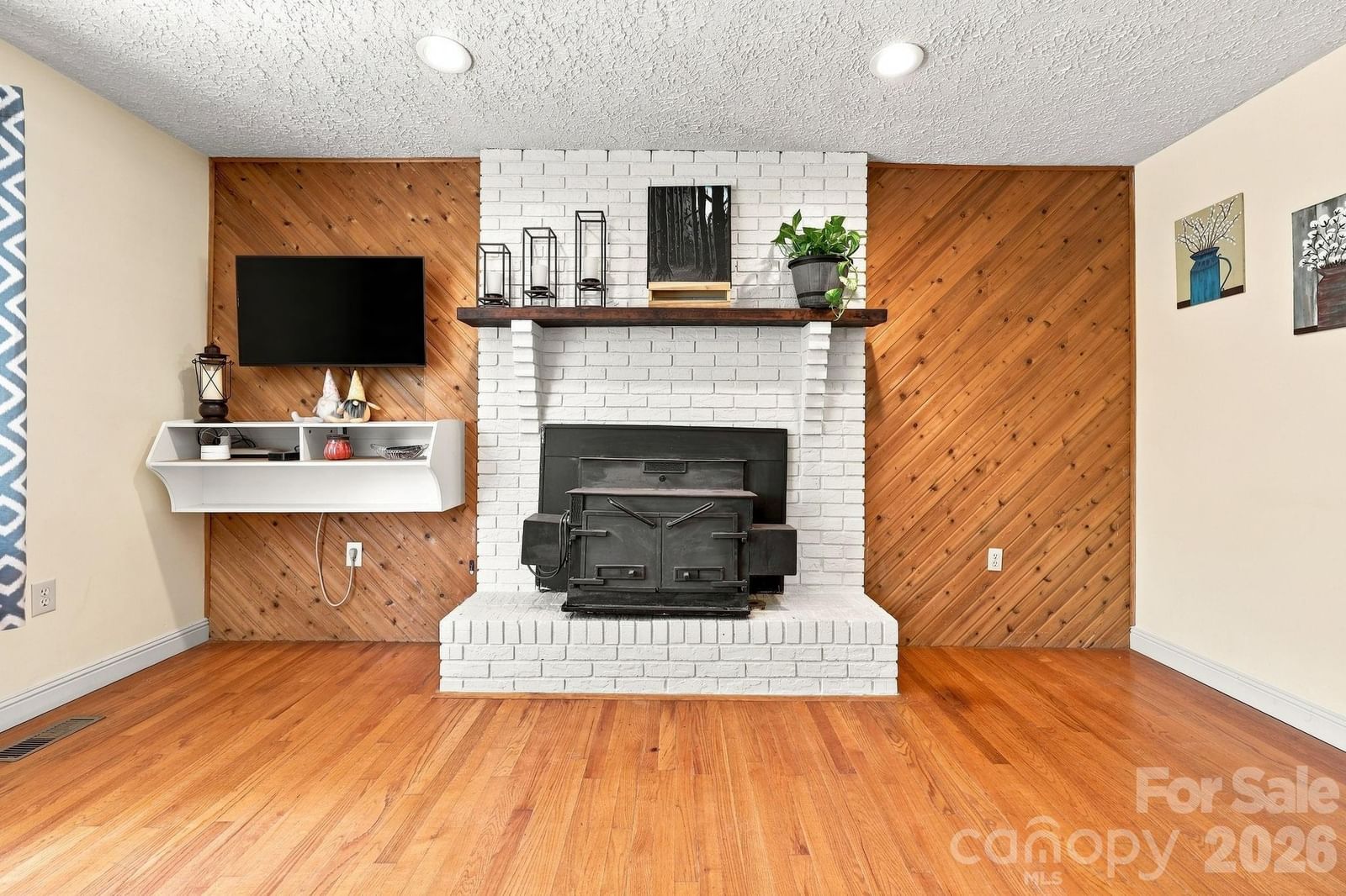 339 Indian Hills Loop, Waynesville, NC 28786 - Photo 2