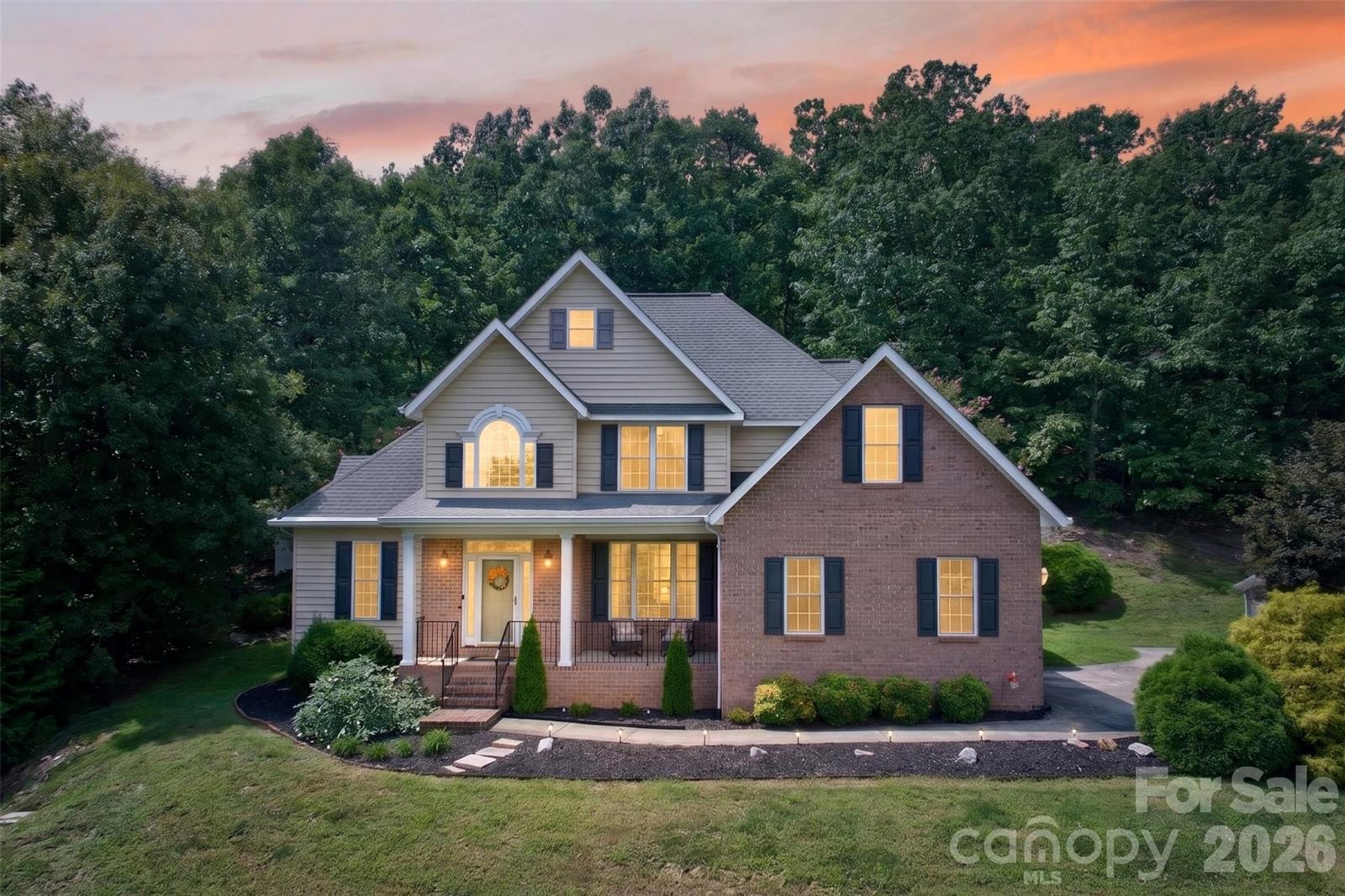 7940 Oakmont Court, Hickory, NC 28602 - Photo 4
