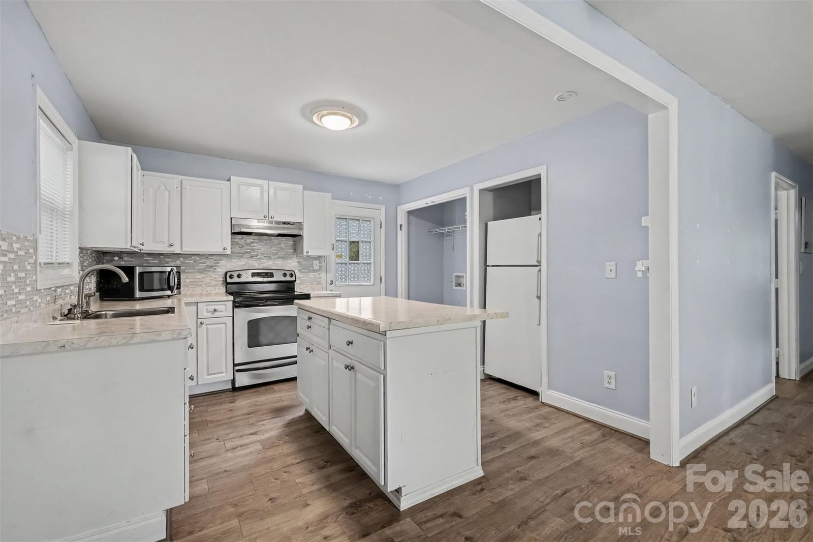 802 Stowe Drive, Lowell, NC 28098 - Photo 3