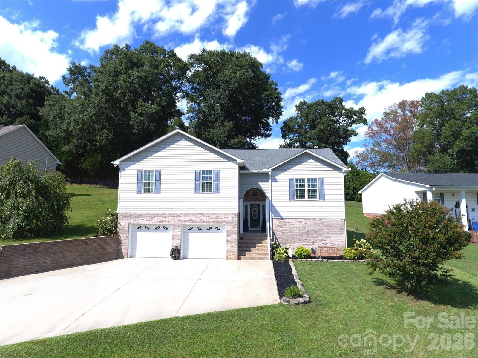 2135 Olde Farm Road, Hudson, NC 28638