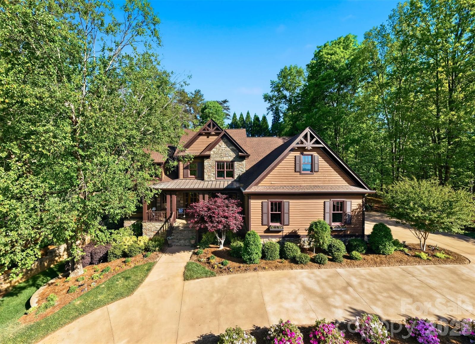2748 Trent Drive, Conover, NC 28613 - Photo 2