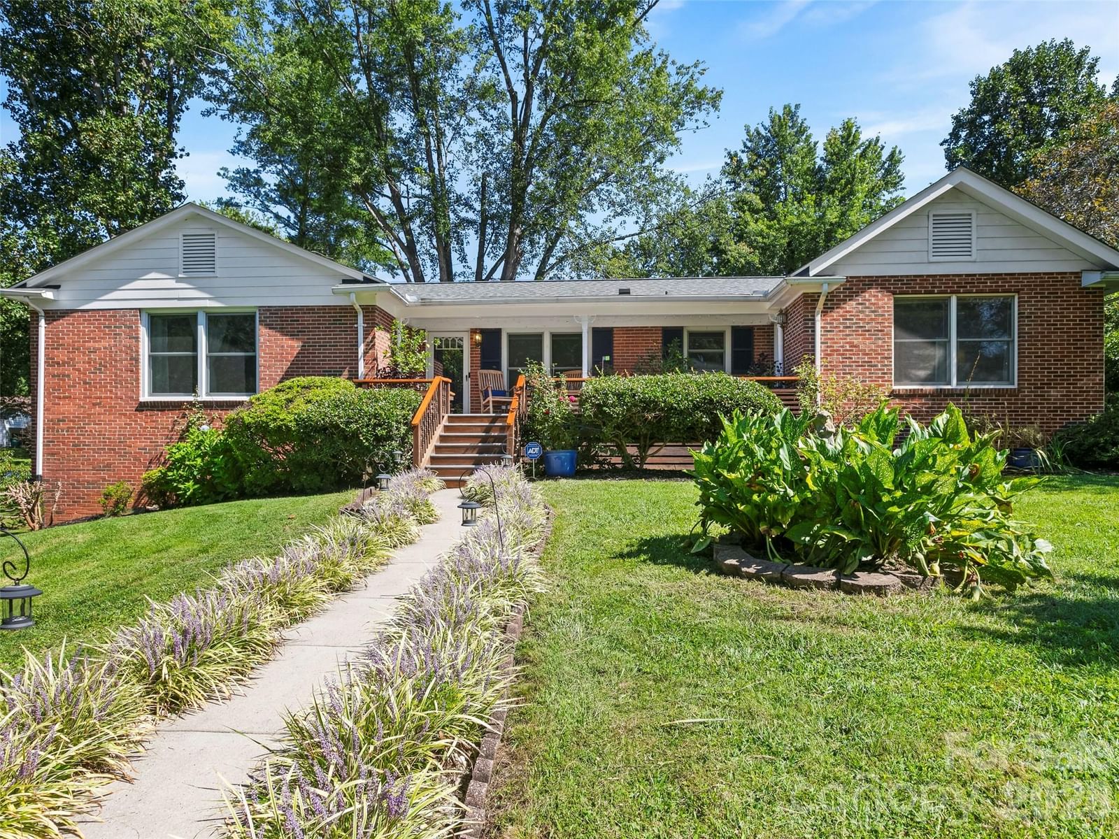 101 Castlerock Drive, Asheville, NC 28806