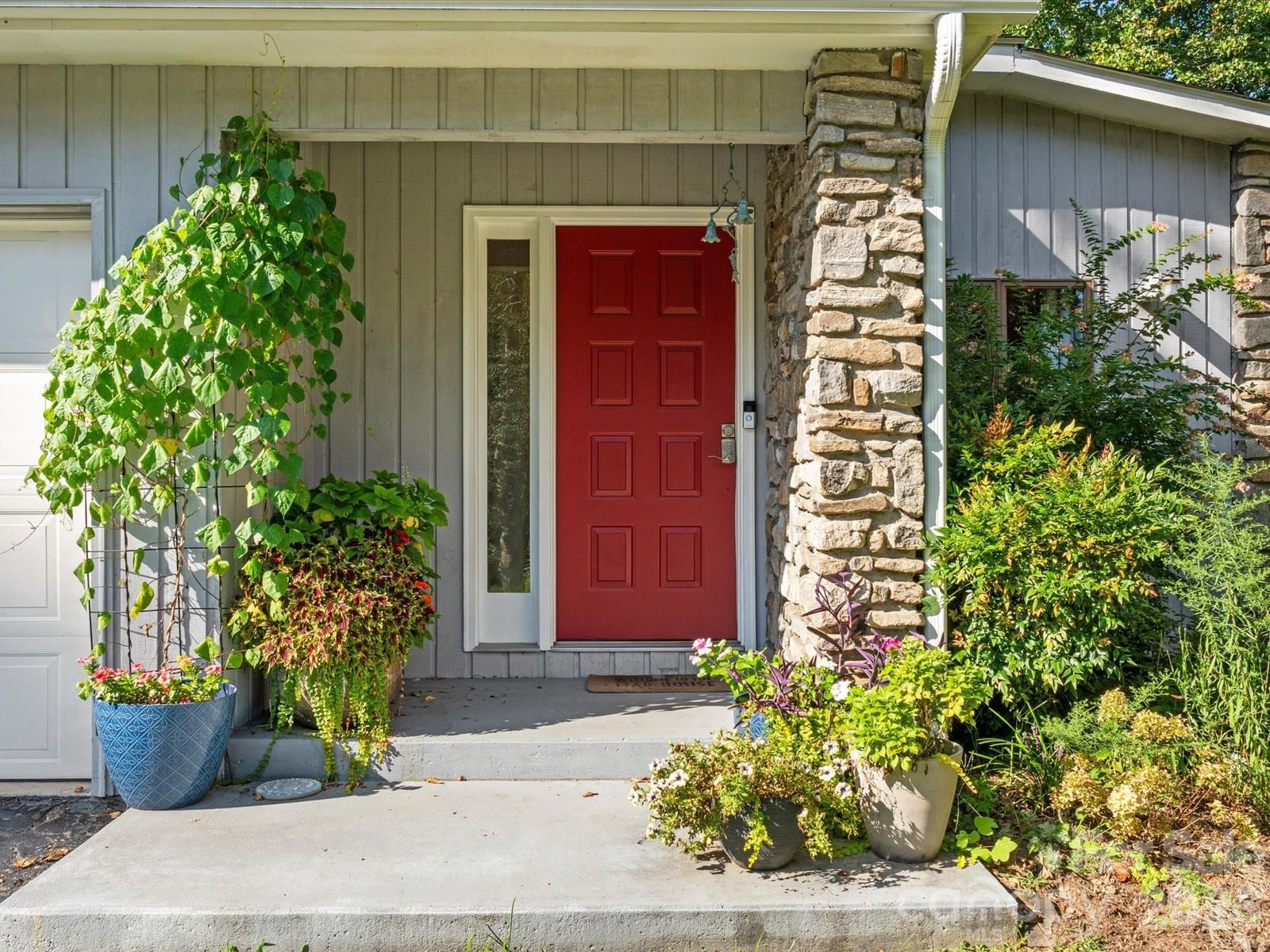 110 Aurora Drive, Asheville, NC 28805 - Photo 2