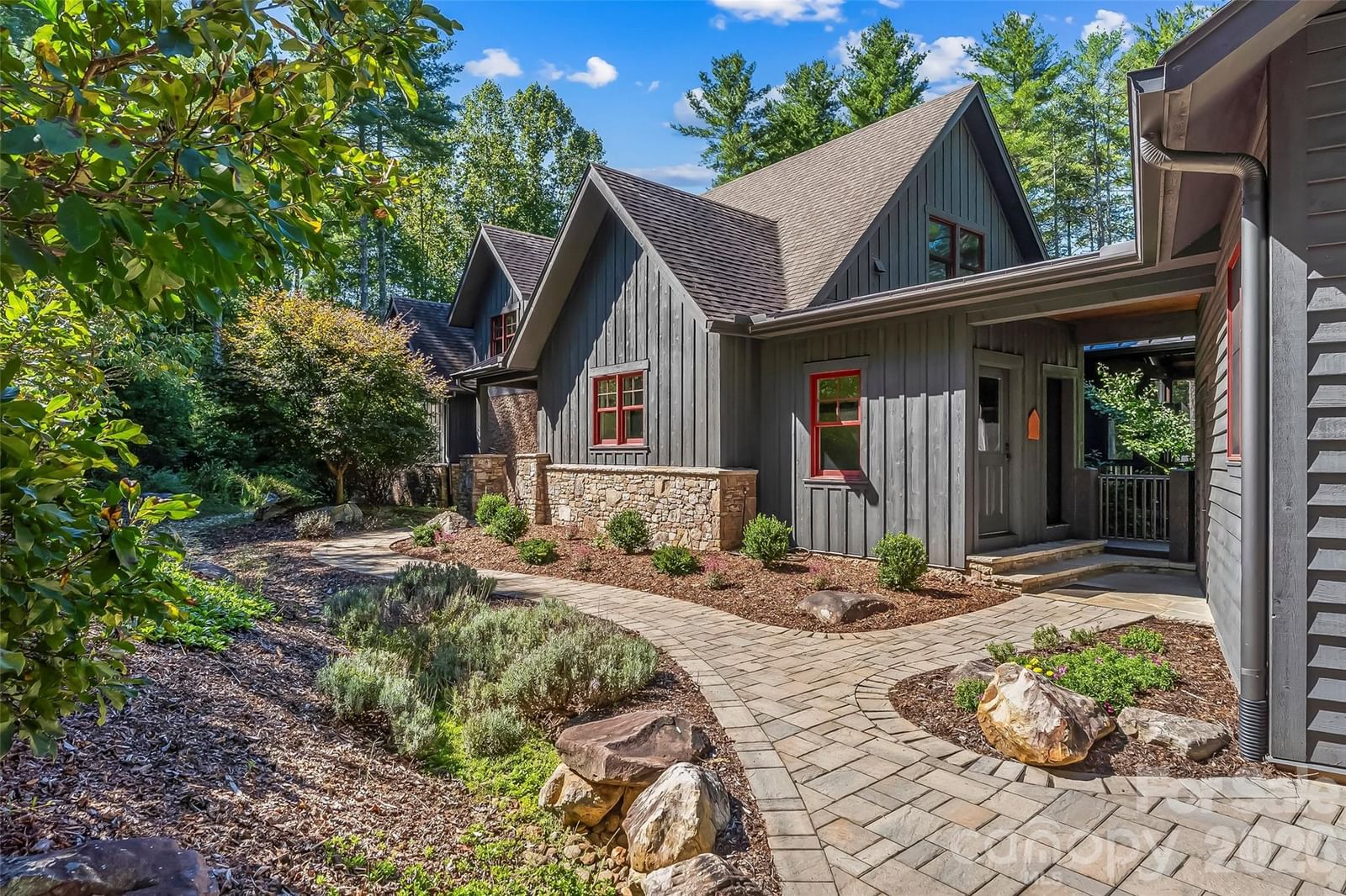 3201 Donahue Drive, Nebo, NC 28761