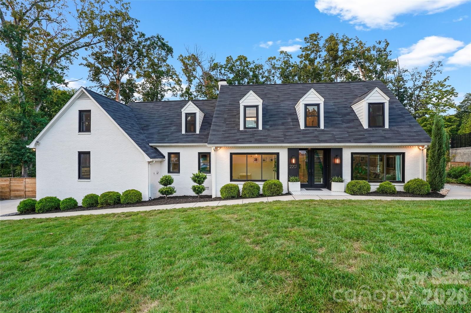 2201 Whilden Court, Charlotte, NC 28211