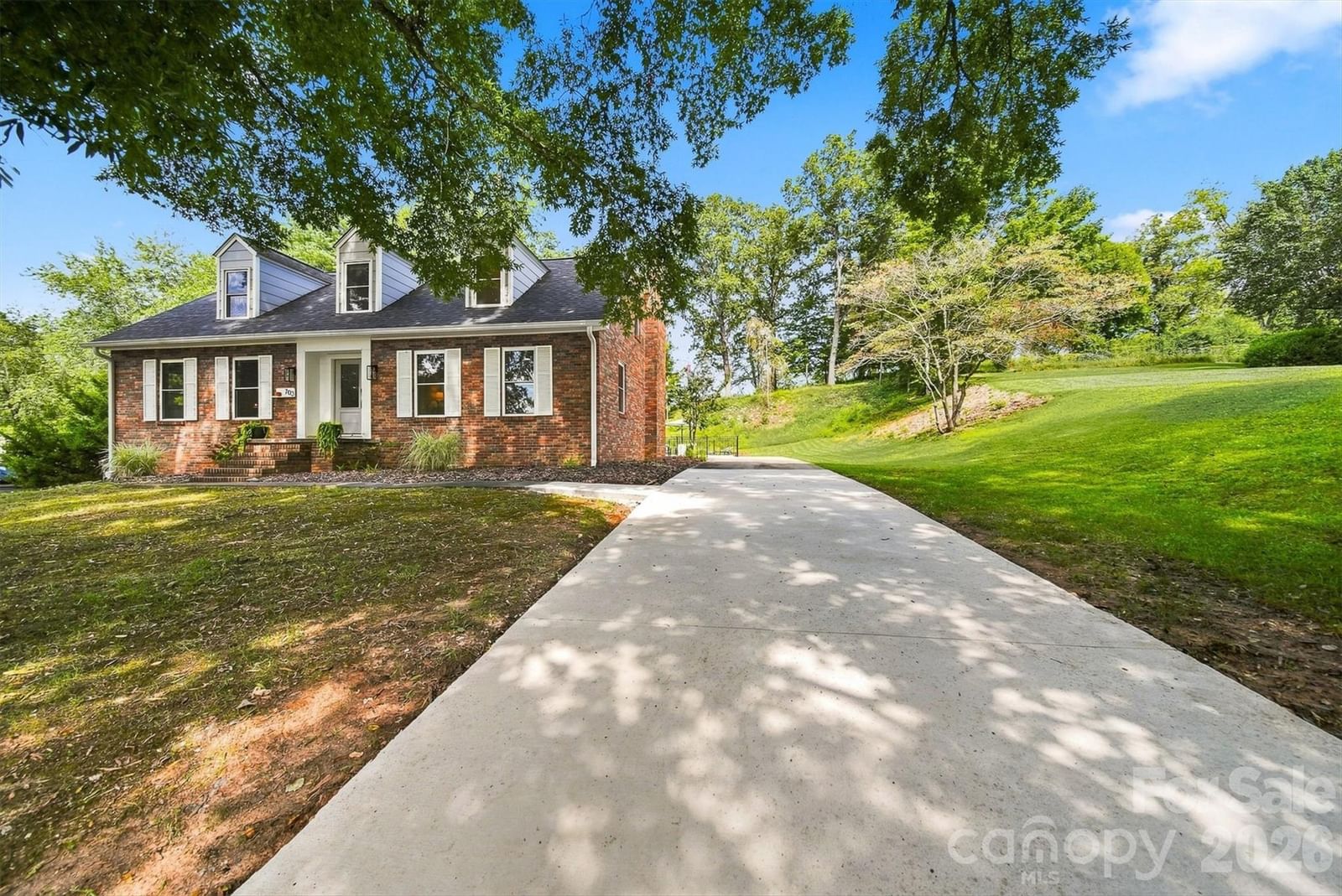 703 Wilmore Street, Lenoir, NC 28645 - Photo 2