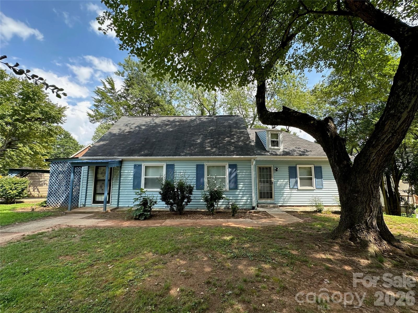 1012 Louise Road, Winston Salem, NC 27107
