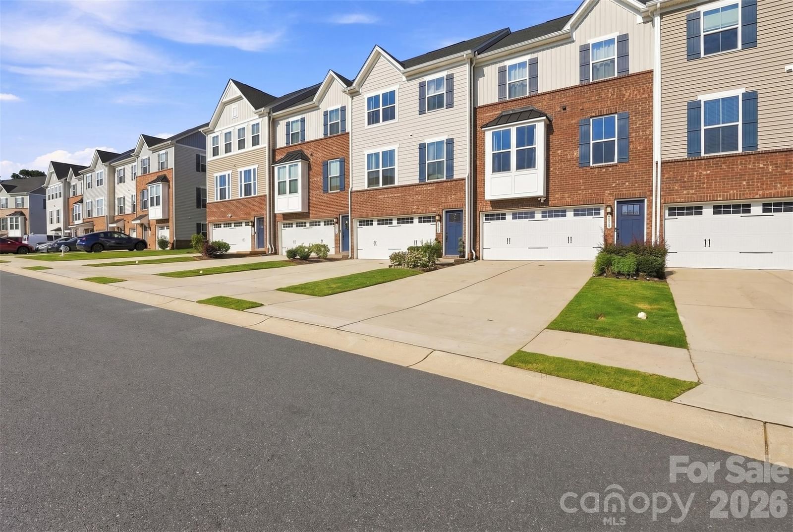 2586 Grantham Place Drive, Fort Mill, SC 29715 - Photo 2