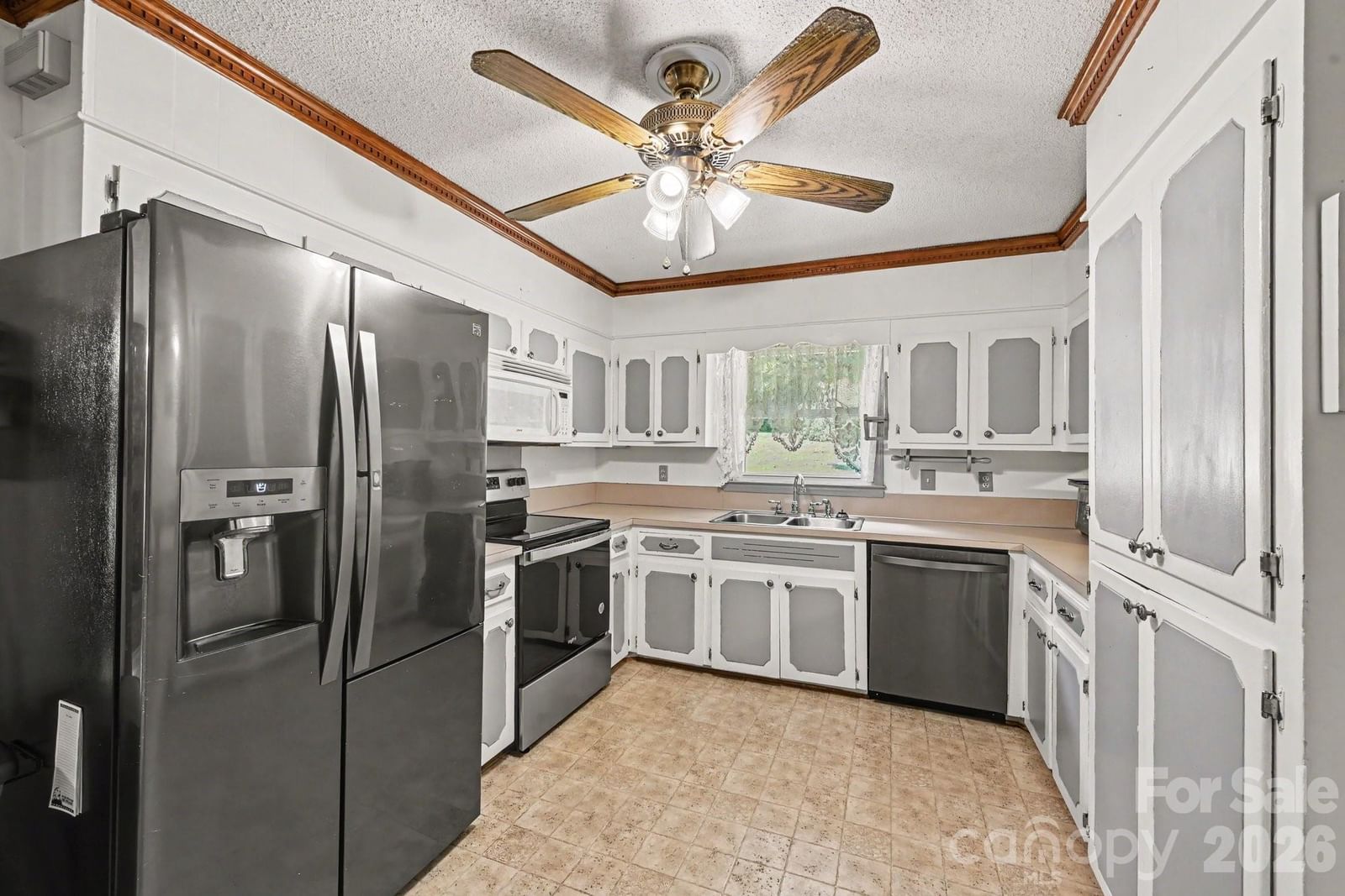 141 Howie Street, Mount Holly, NC 28120 - Photo 5