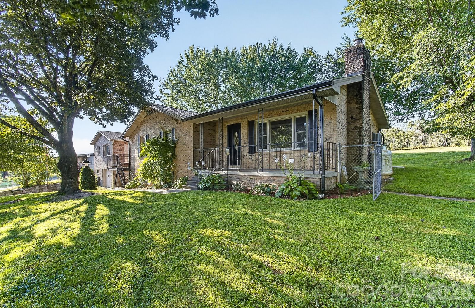 1371 Jackson Loop Road, Flat Rock, NC 28731 - Photo 2