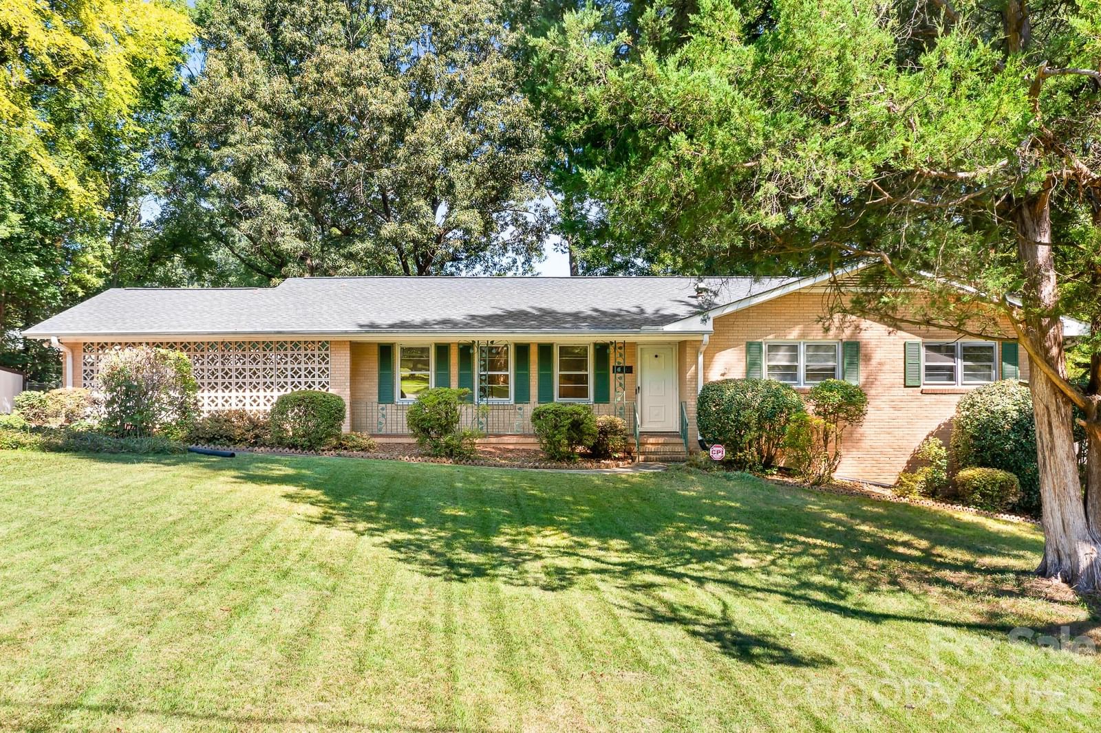 316 Hudson Drive, Harrisburg, NC 28075