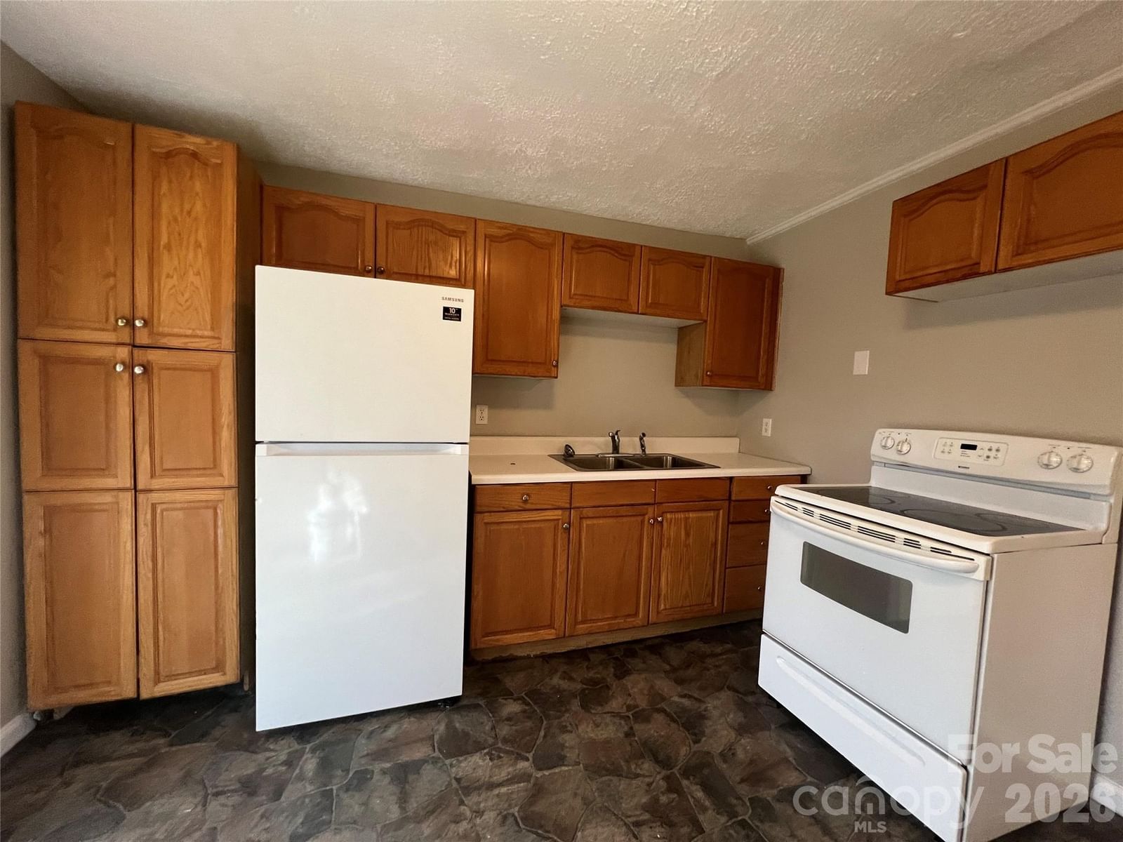 142 Catawba Avenue, Mount Holly, NC 28120 - Photo 4