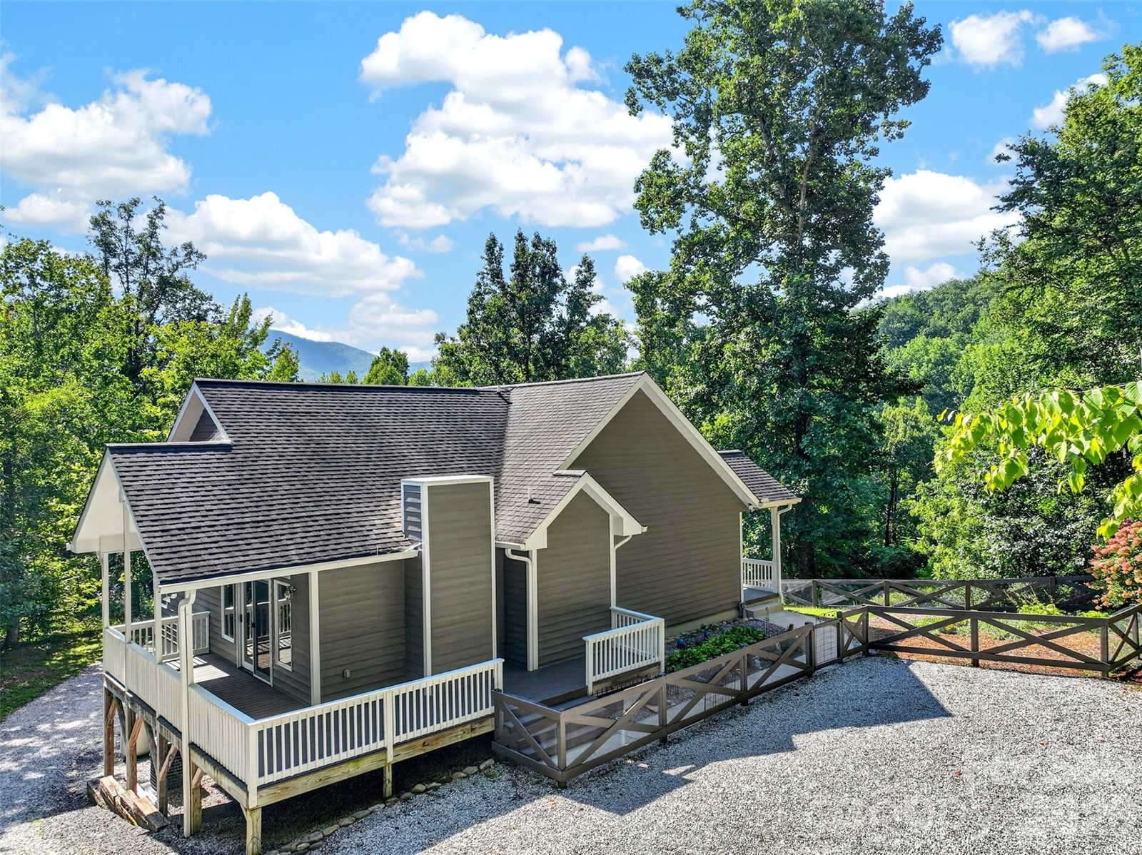 767 Hunnicut Mountain Road, Marion, NC 28752