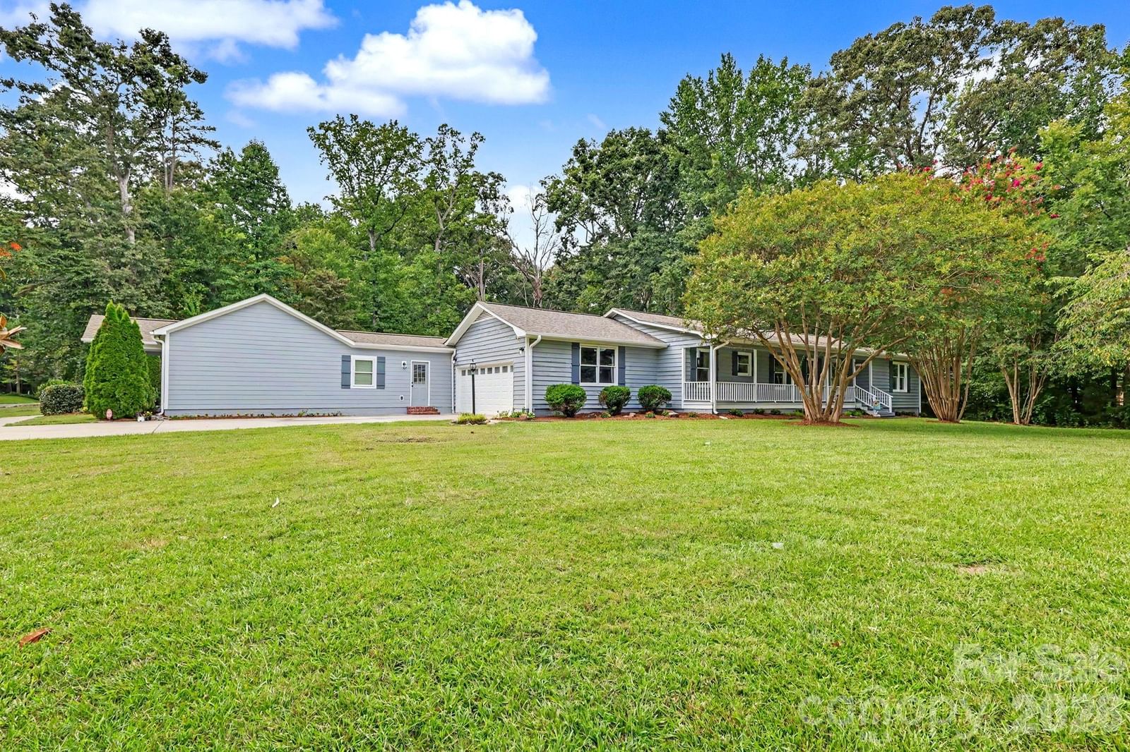 3201 Fairforest Drive, Matthews, NC 28104