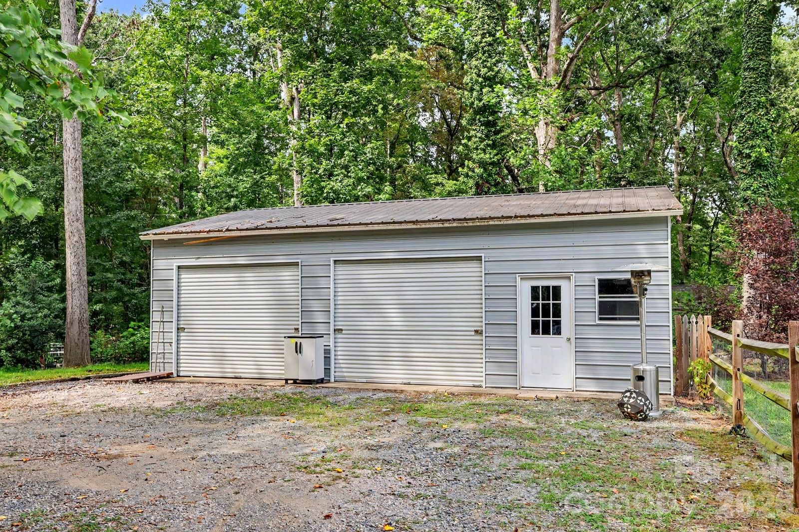 3201 Fairforest Drive, Matthews, NC 28104 - Photo 4