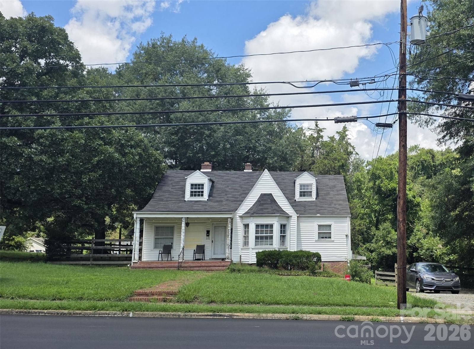 204 Trade Street, Dallas, NC 28034