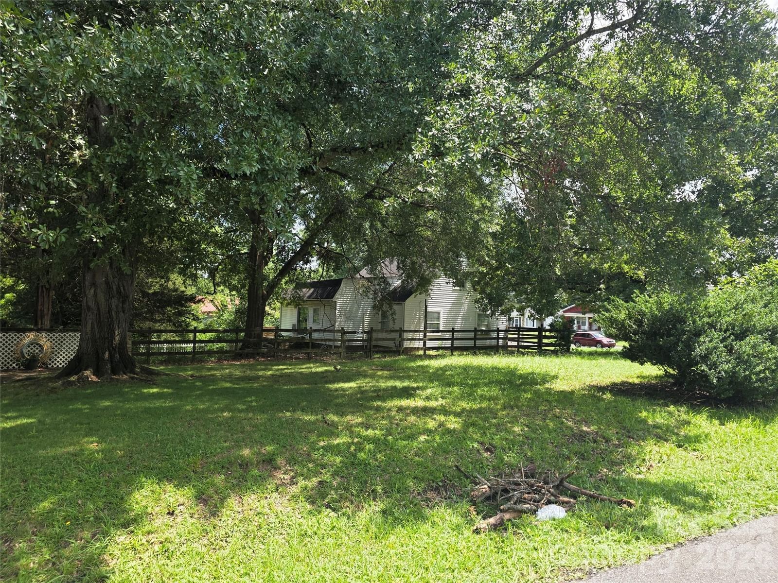 204 Trade Street, Dallas, NC 28034 - Photo 3