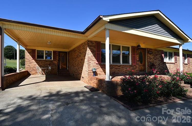 2525 Teague Street, Lincolnton, NC 28092 - Photo 3