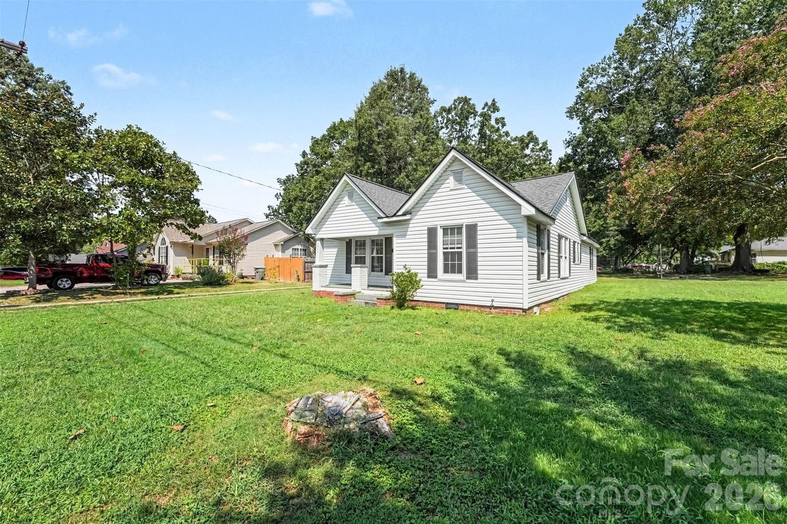 1911 Central Drive, Kannapolis, NC 28083 - Photo 2