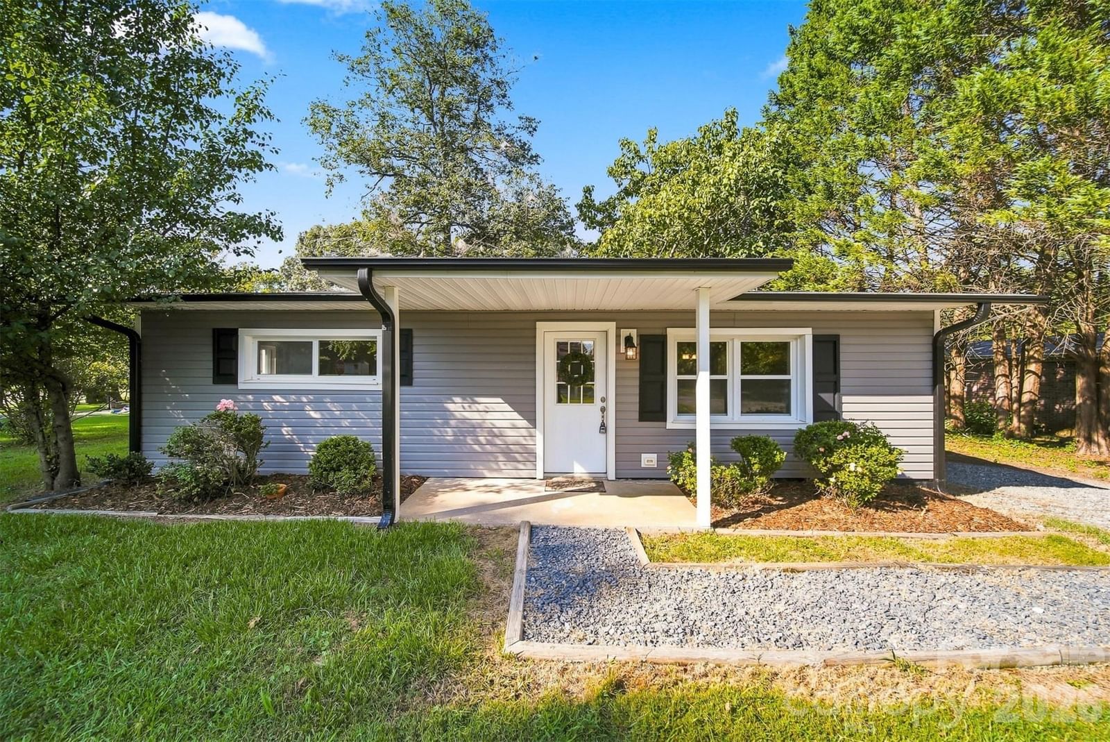 2938 11th Avenue, Hickory, NC 28602 - Photo 2