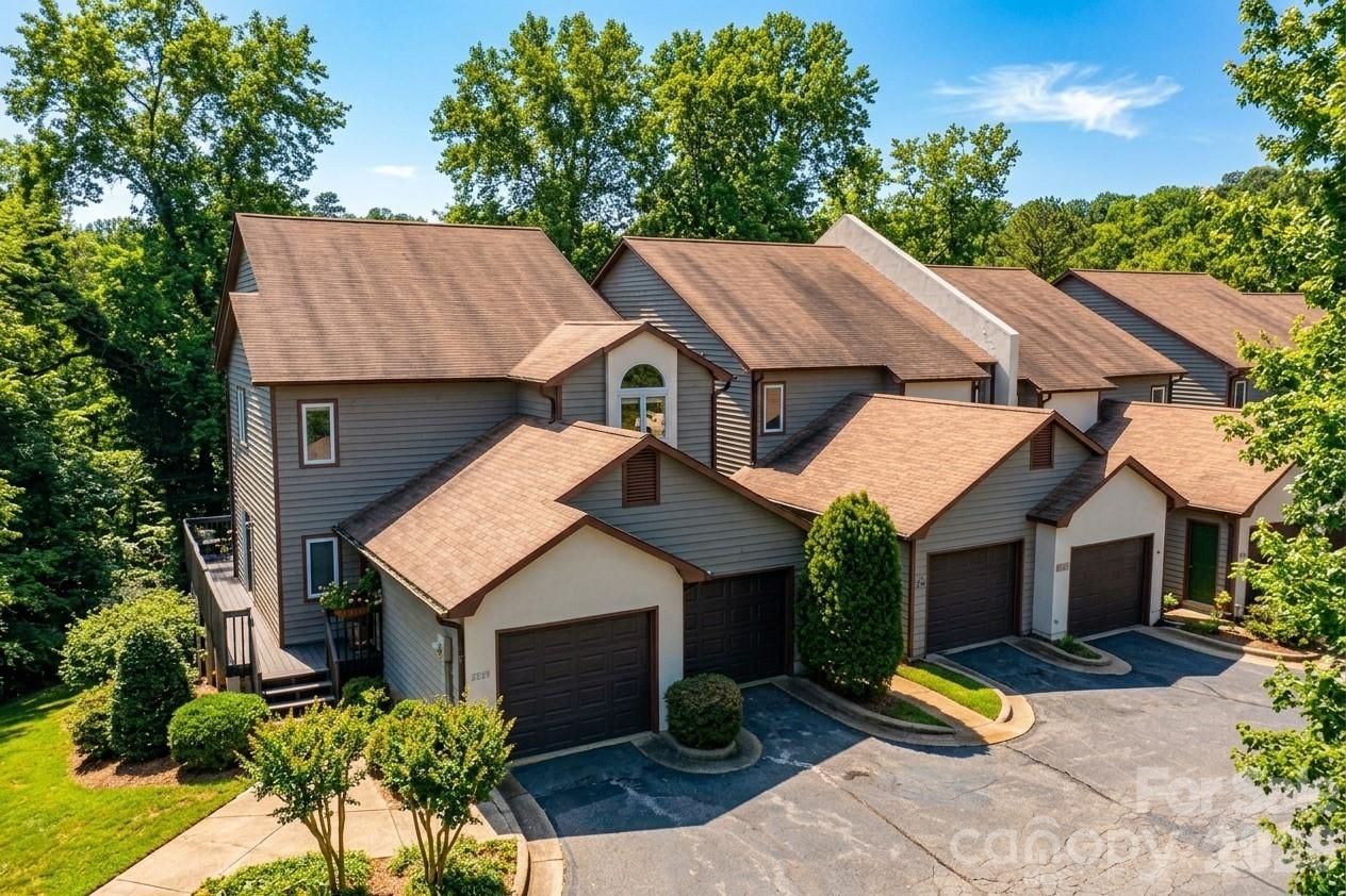 2231 6th Street #16, Hickory, NC 28601