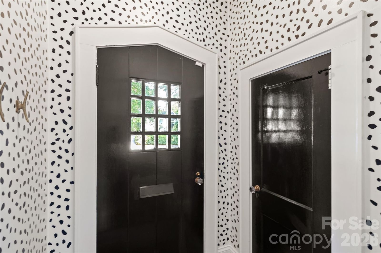 2000 Beverly Drive, Charlotte, NC 28207 - Photo 5