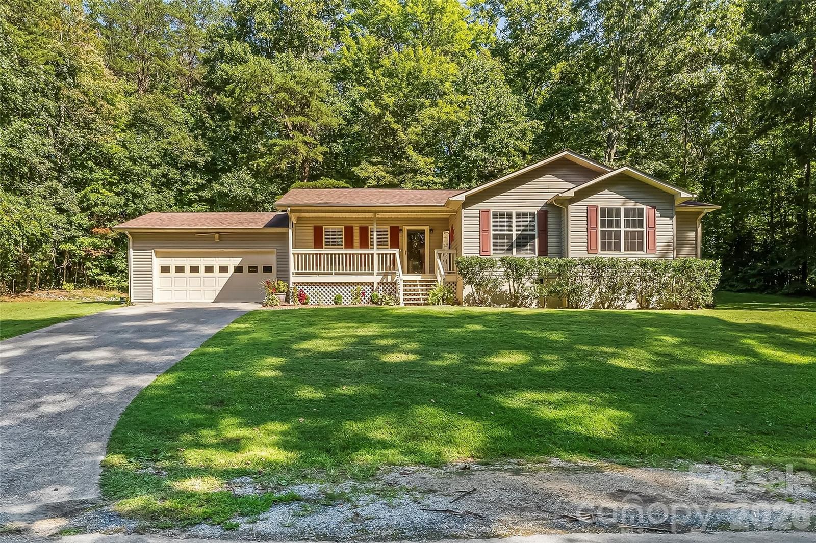 132 Dogwood Heights Drive, Marion, NC 28752 - Photo 2