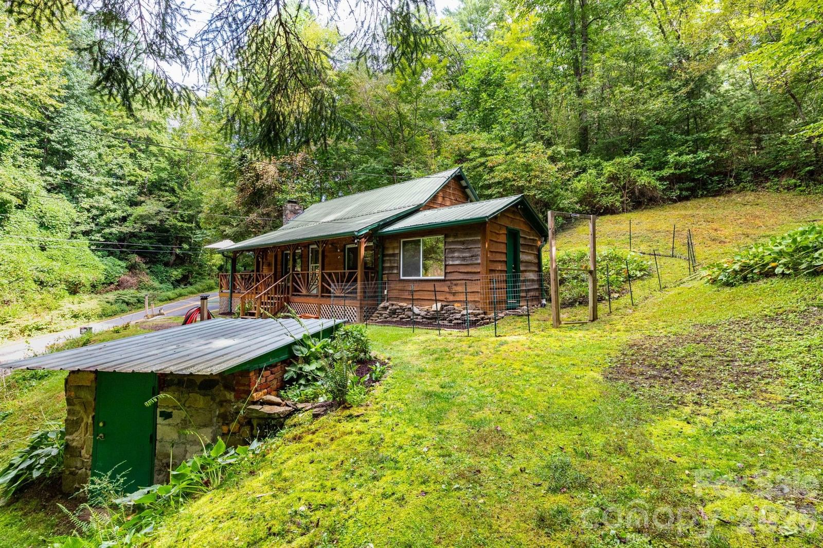3387 Union Hill Road, Whittier, NC 28789 - Photo 5