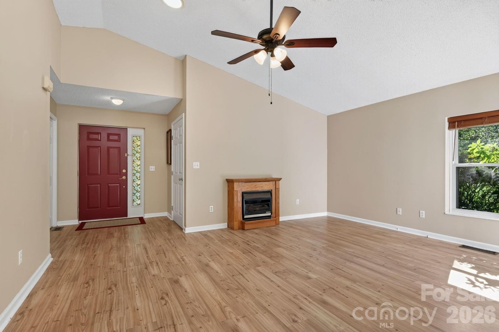 204 Cinnamon Way, Flat Rock, NC 28731 - Photo 5