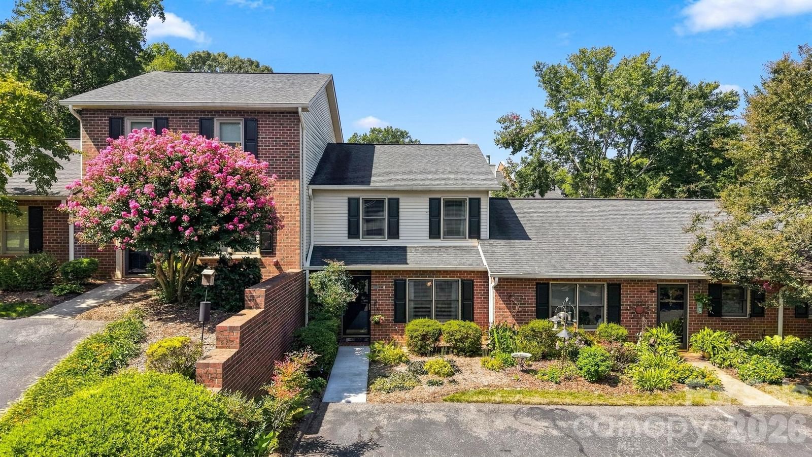 921 21st Avenue, Hickory, NC 28601 - Photo 2