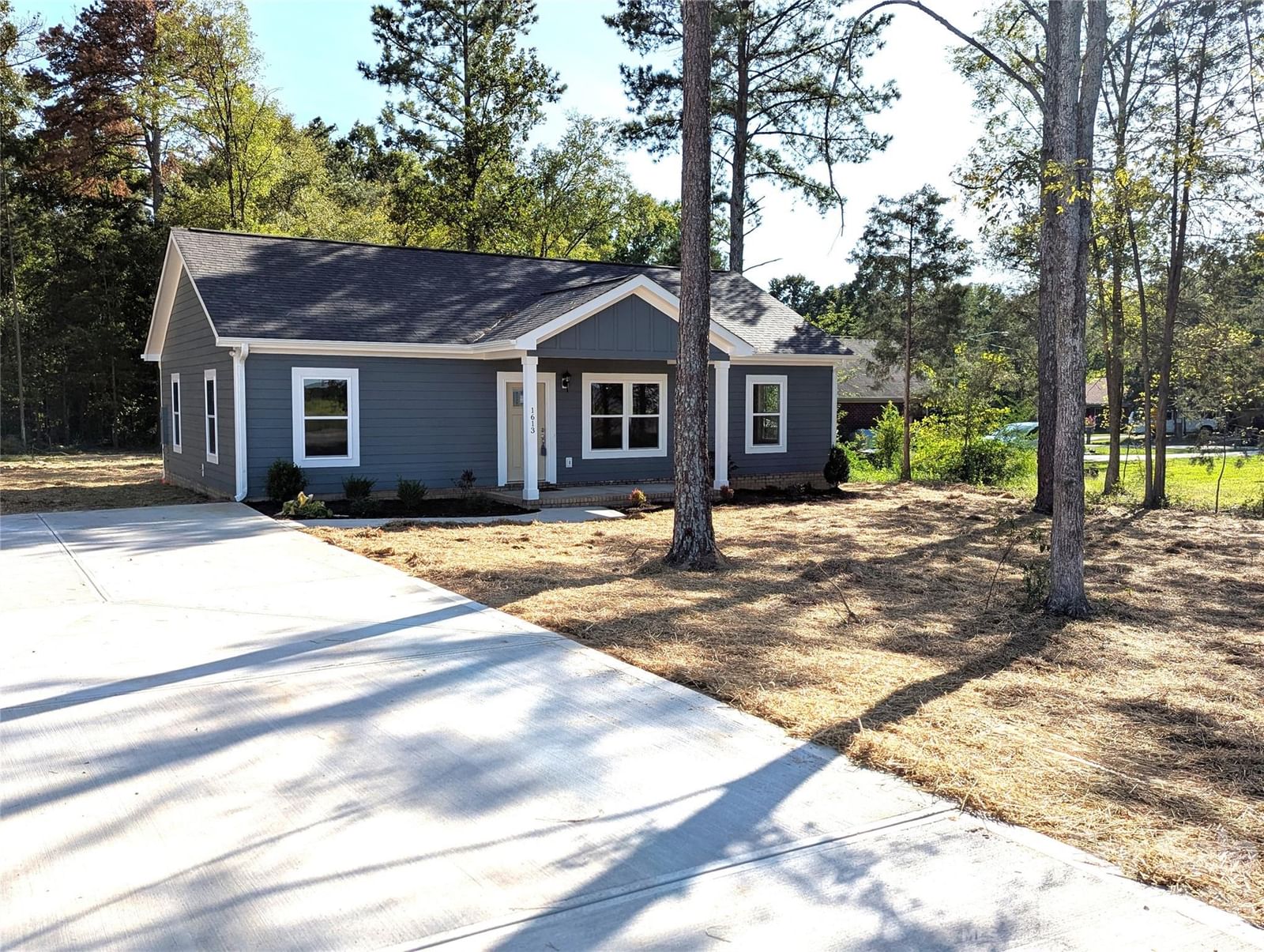 1613 Sutherland Avenue, Monroe, NC 28110 - Photo 2