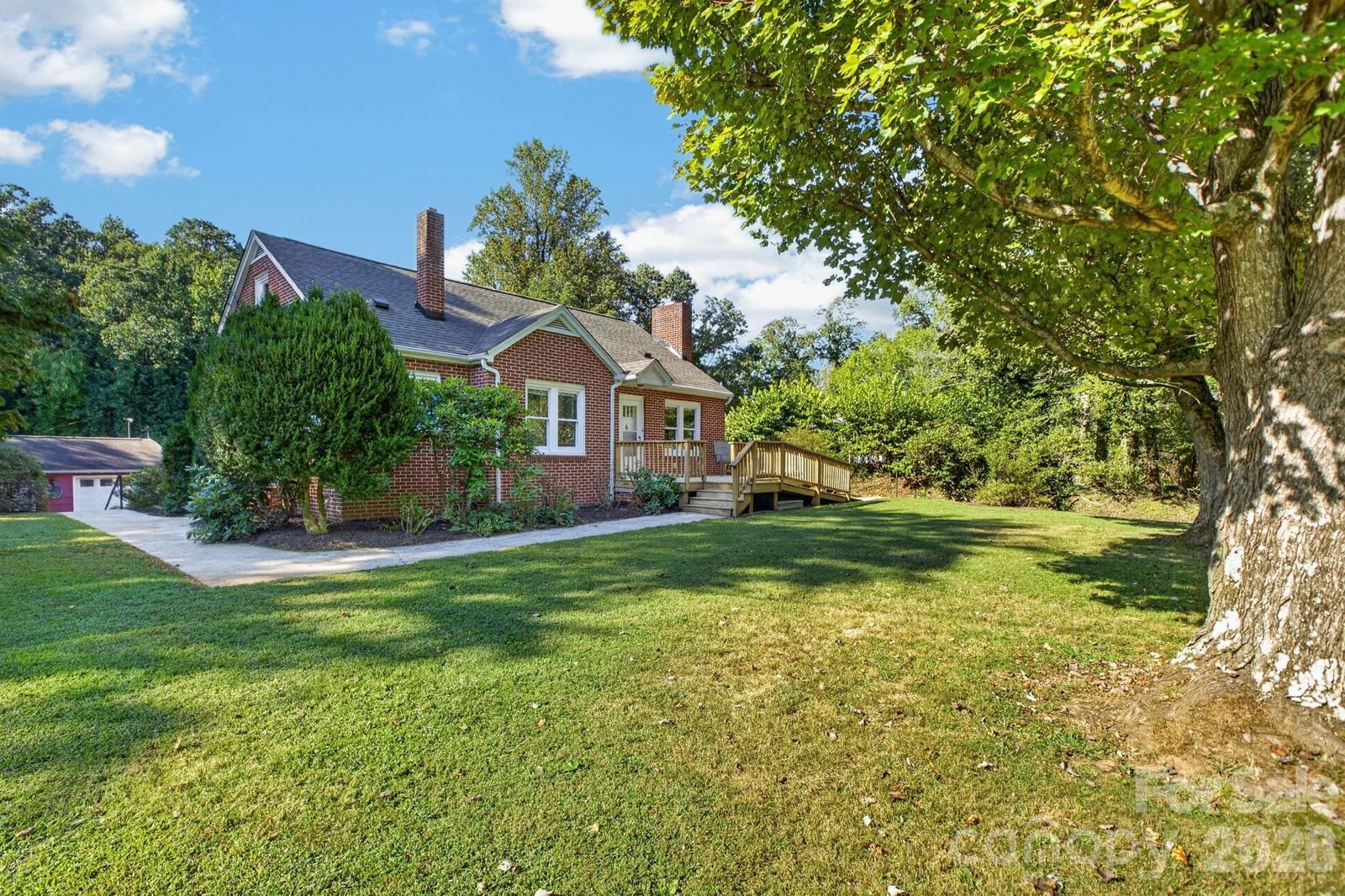 219 Old US 19 23 Highway, Candler, NC 28715 - Photo 3