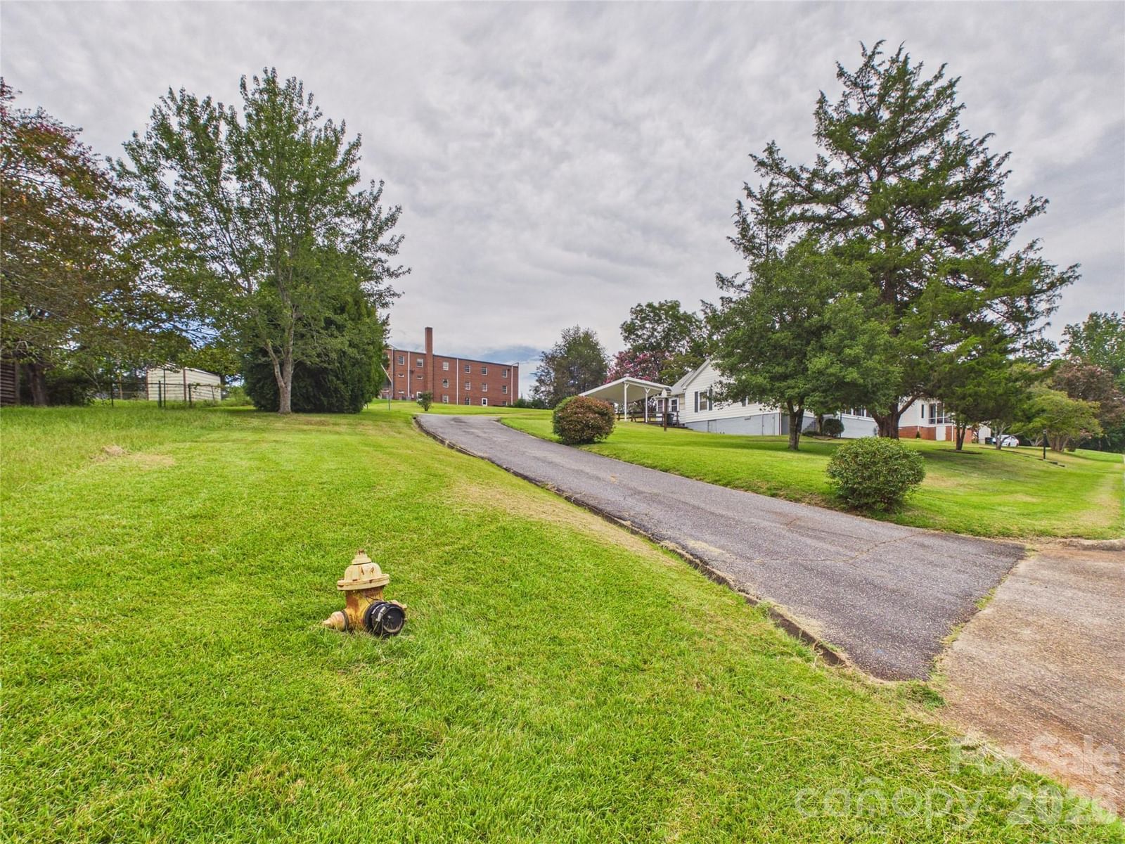 107 Mimosa Avenue, Rhodhiss, NC 28630 - Photo 2