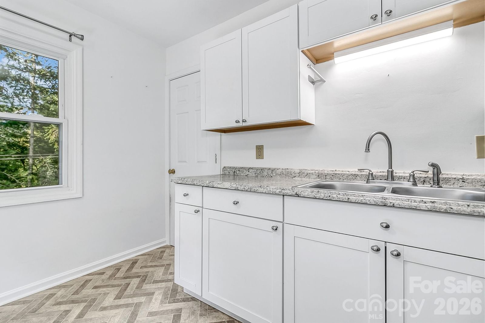 16 Merlin Way, Asheville, NC 28806 - Photo 5