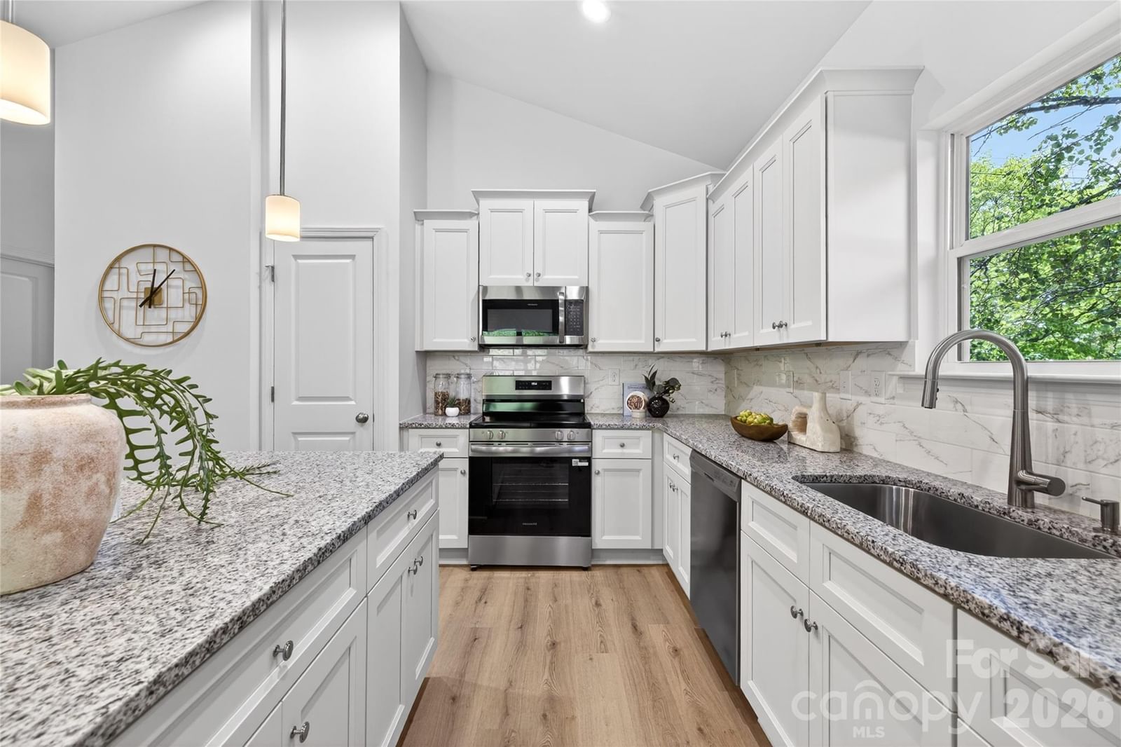 703 Railroad Street, Lowell, NC 28098 - Photo 4