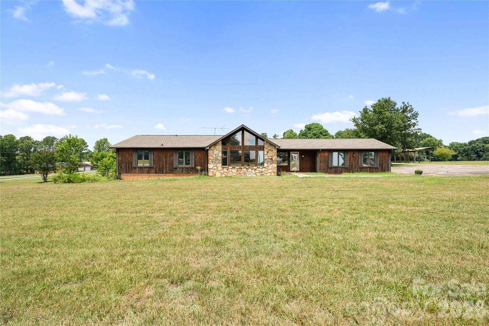 7610 Long Island Road, Catawba, NC 28609 - Photo 2