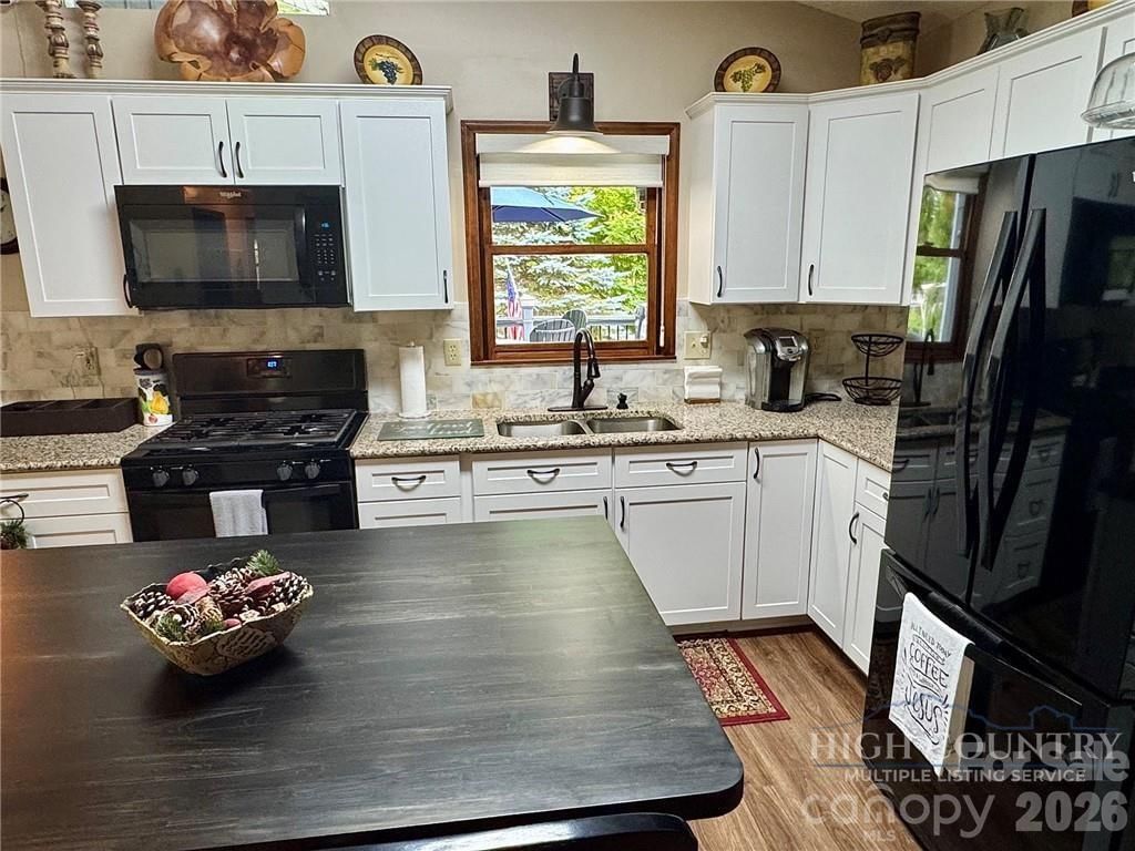76 Whispering Pine Loop, Newland, NC 28657 - Photo 4