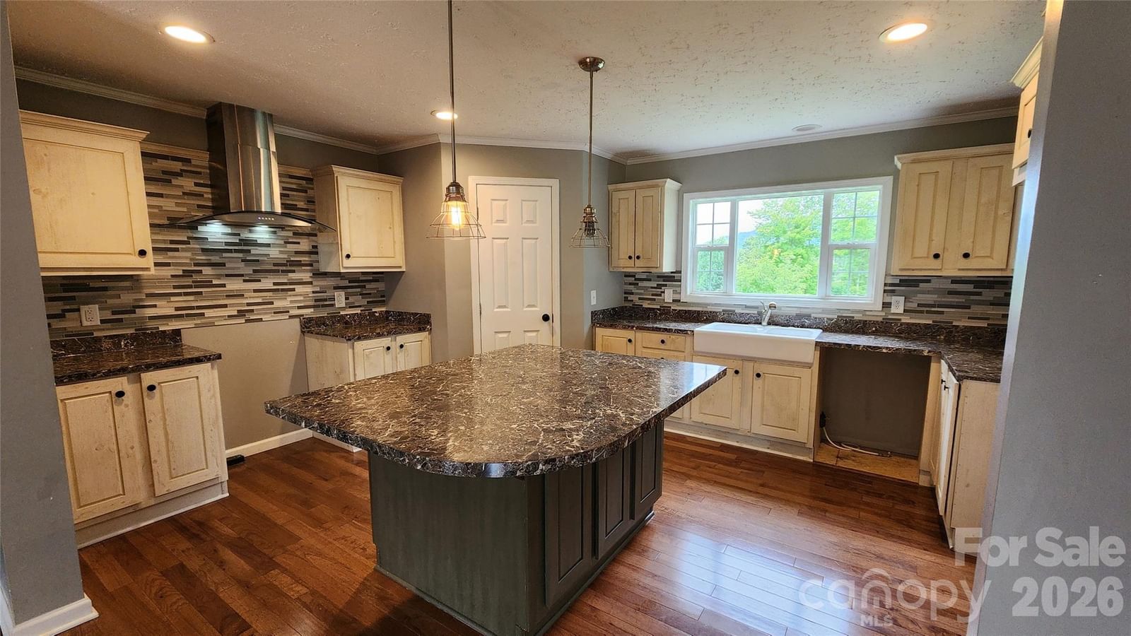 967 Barnardsville Highway, Weaverville, NC 28787
