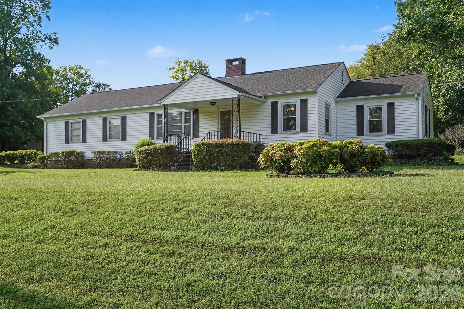 968 Hampton Grace Avenue, Lancaster, SC 29720 - Photo 2