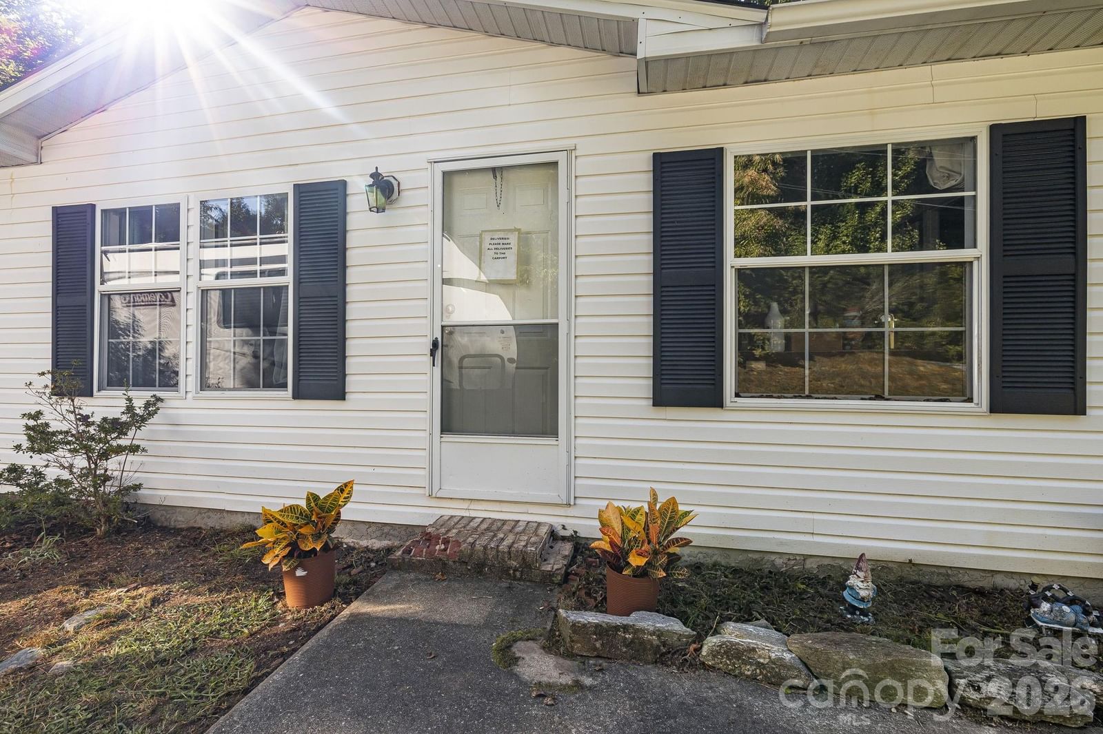 96 Fallswood Court, Hendersonville, NC 28739