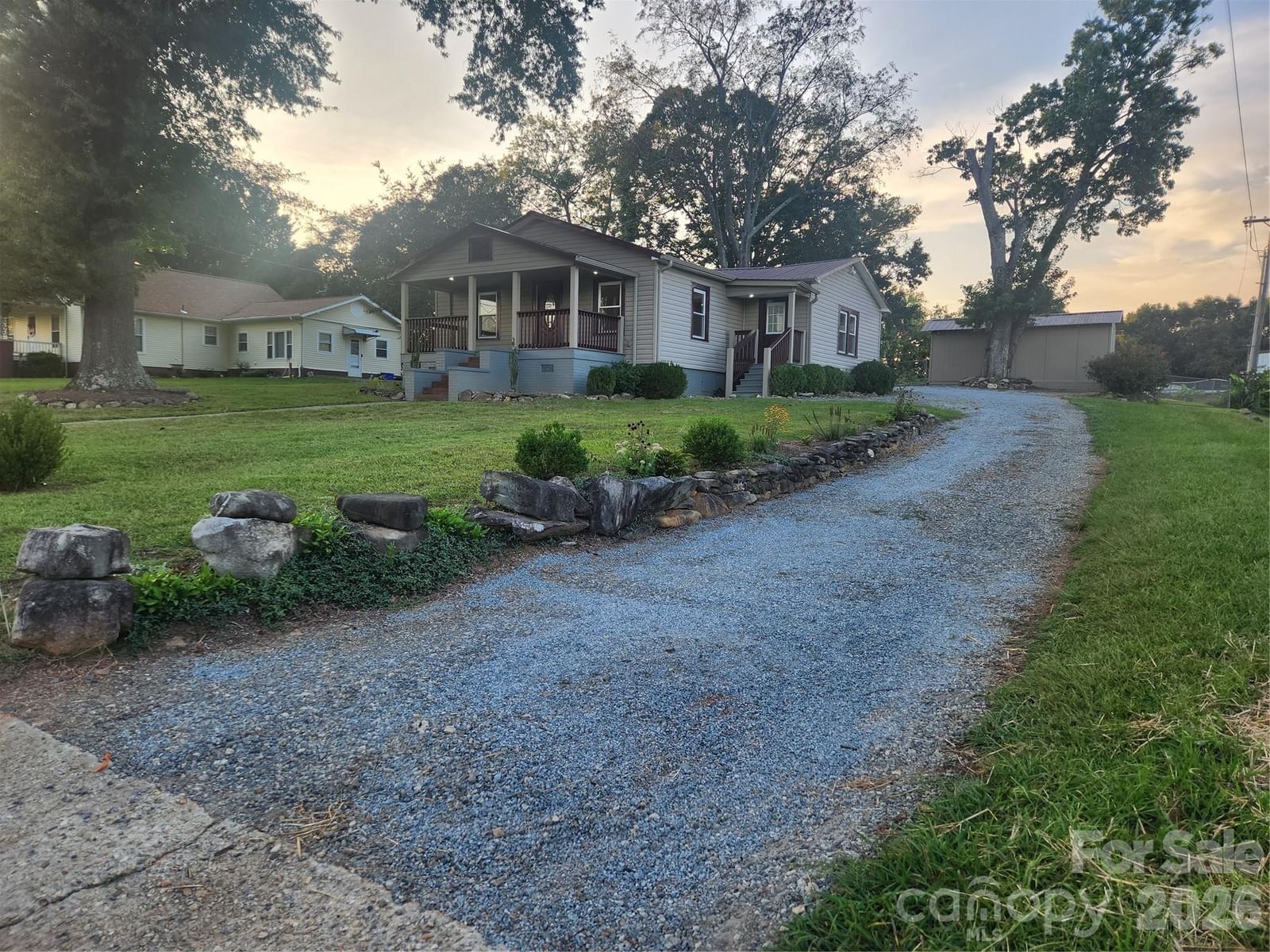 8 summit Avenue, Granite Falls, NC 28630 - Photo 2