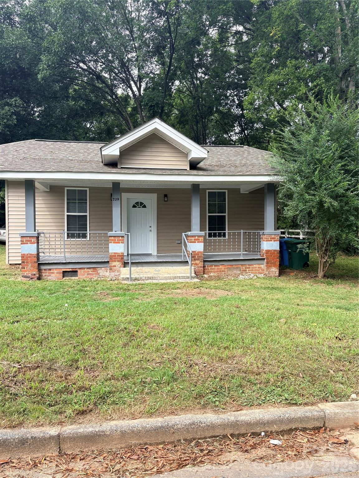 729 Austin Street, Albemarle, NC 28001 - Photo 2